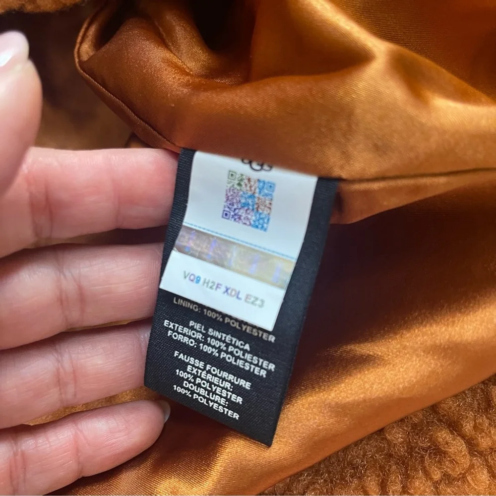 UGG Gertrude Short Teddy Coat in Chestnut Brown Sz Large Soft and cozy - Picture 11 of 13